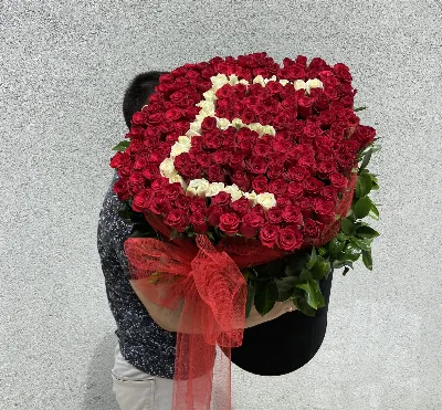 Giants of Love 200 Roses