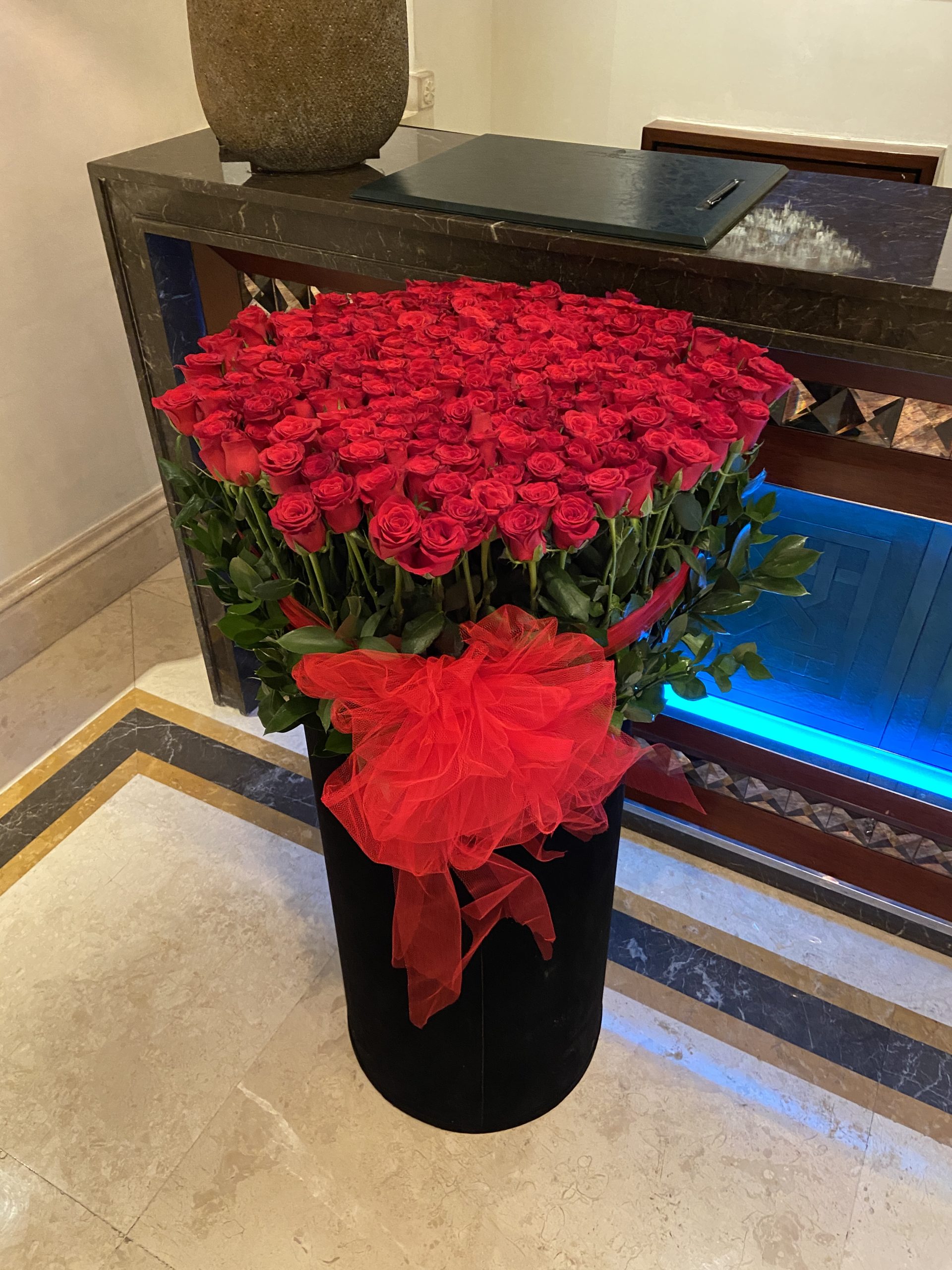 251 Roses Enthrall Aura