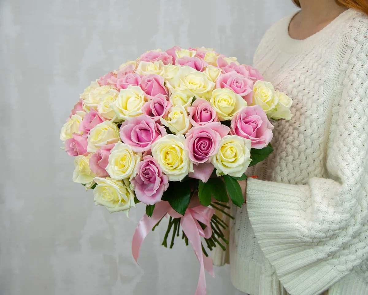 51 Pink White Mix Roses 3