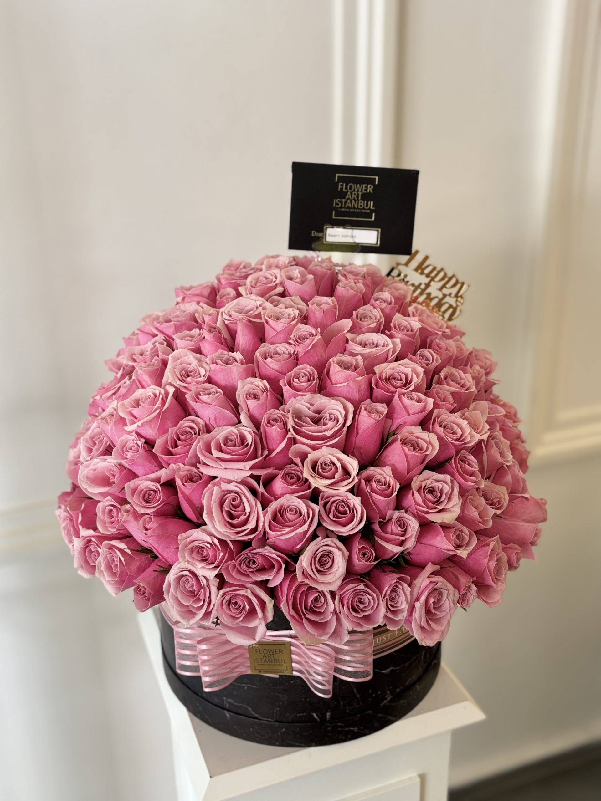 Pink Reverie – 201 Pink Roses
