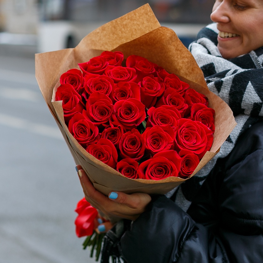 25 Red Roses
