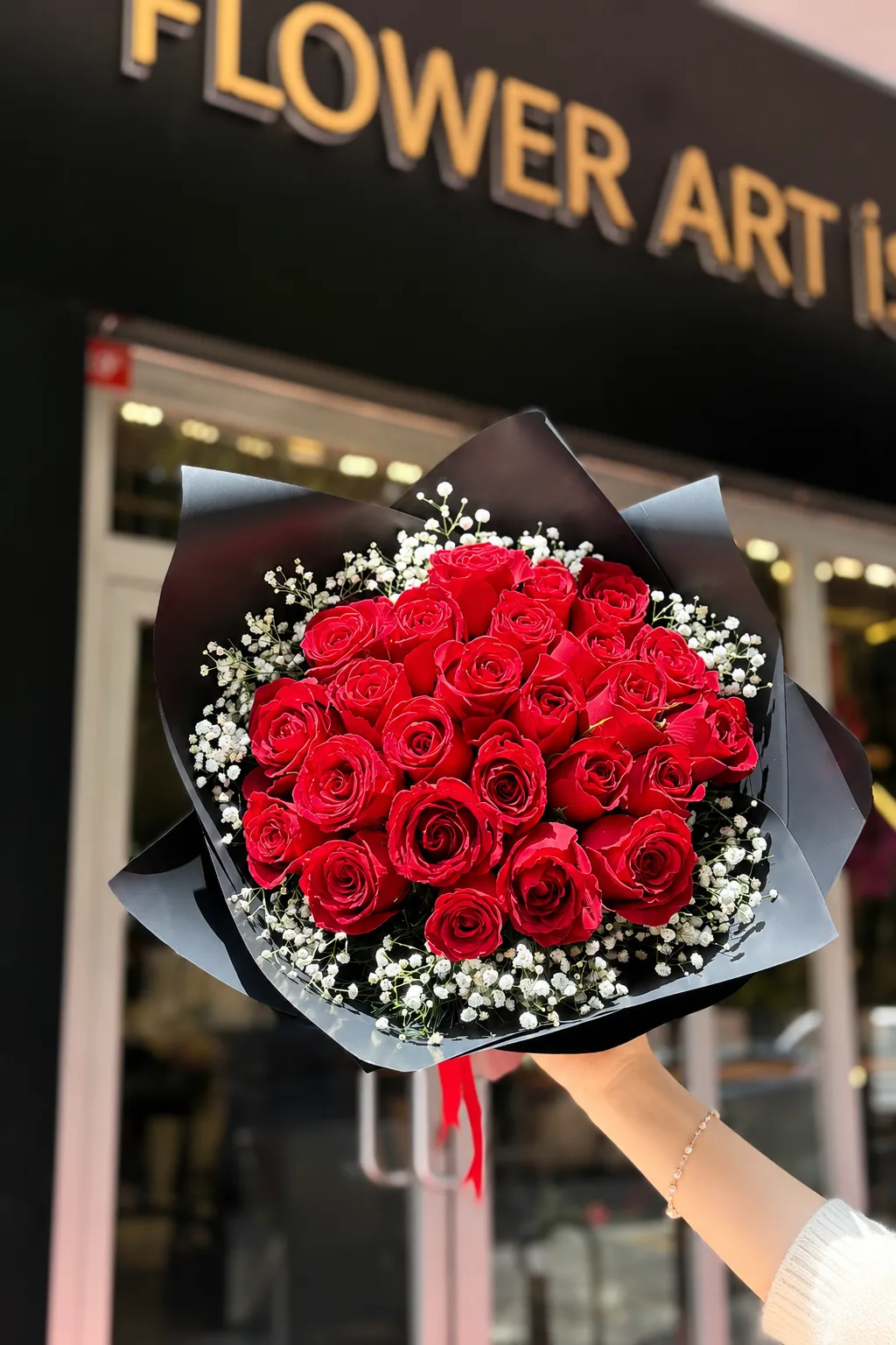 25 Red Roses