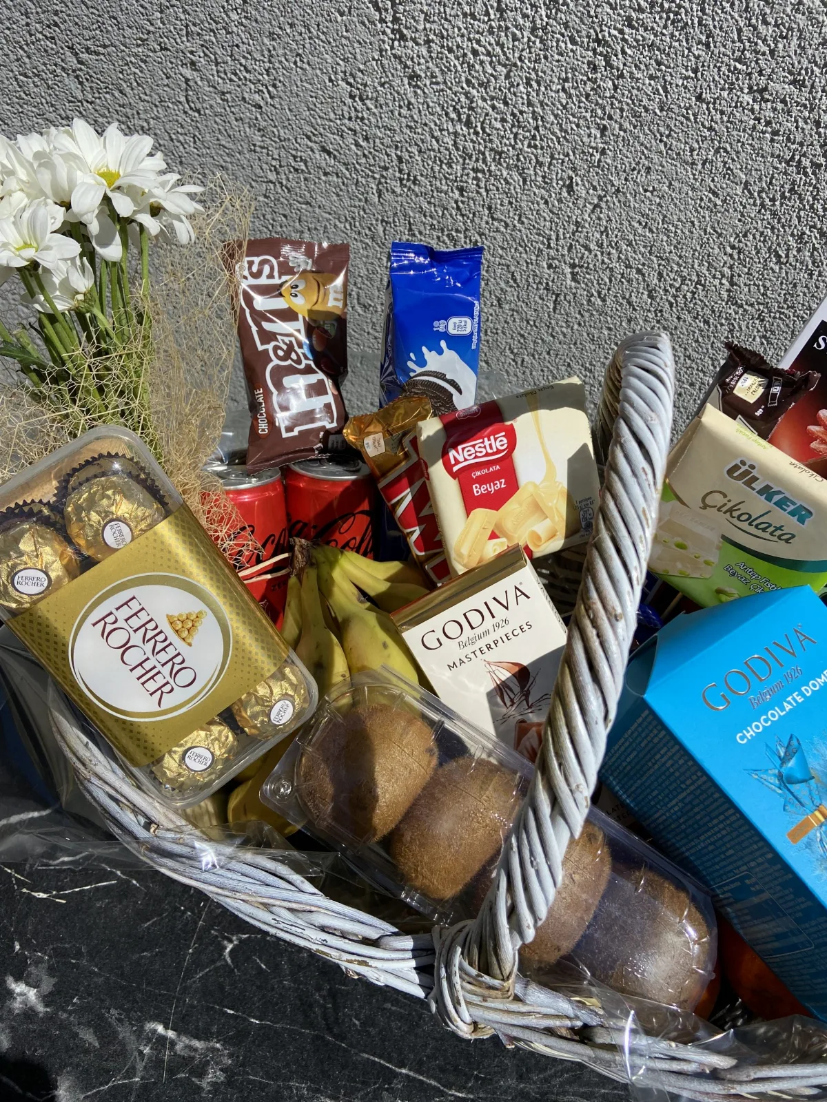Fruit & Snacks Mega Basket